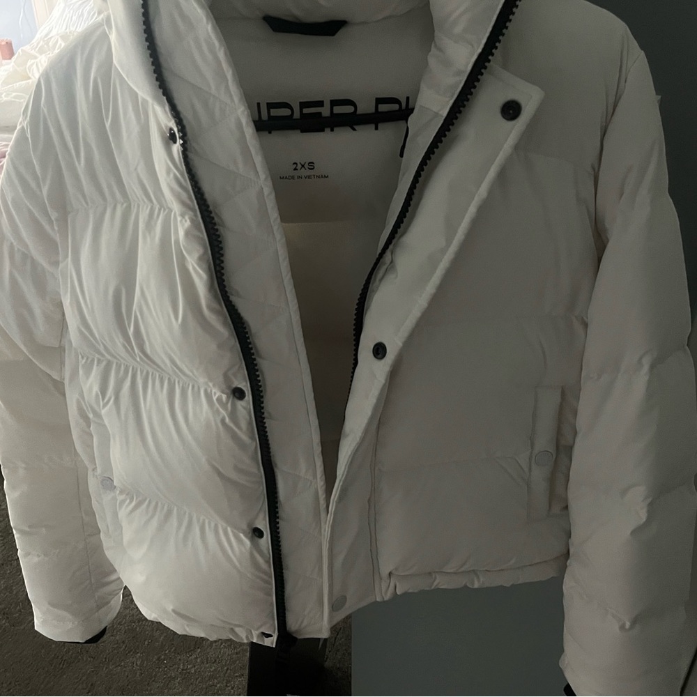 Aritzia super puff jacket